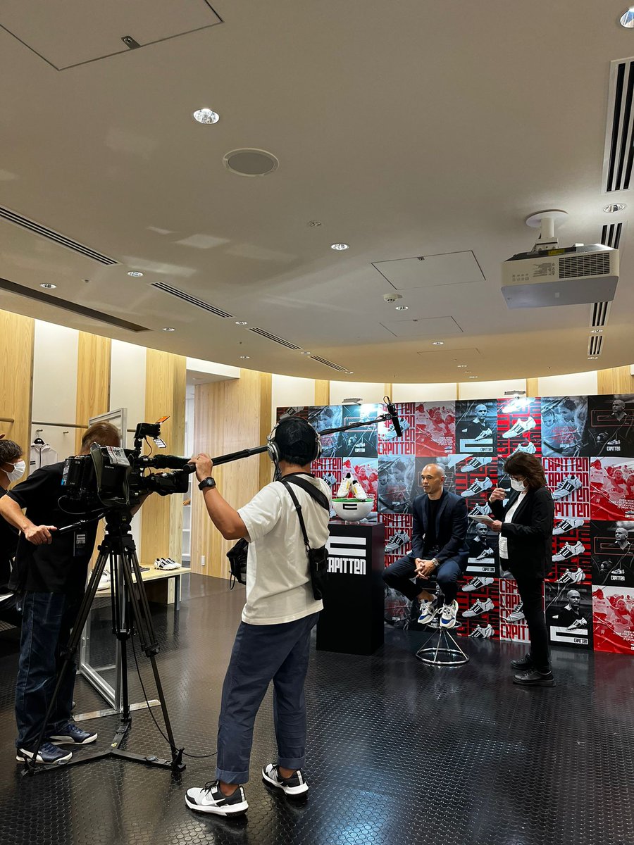 ⚽ <a href="/andresiniesta8/">Andrés Iniesta</a> is attending some national and international media, and also taking photos with some fans, influencers and content creators. Follow us on Instagram to stay tuned! #CAPITTEN