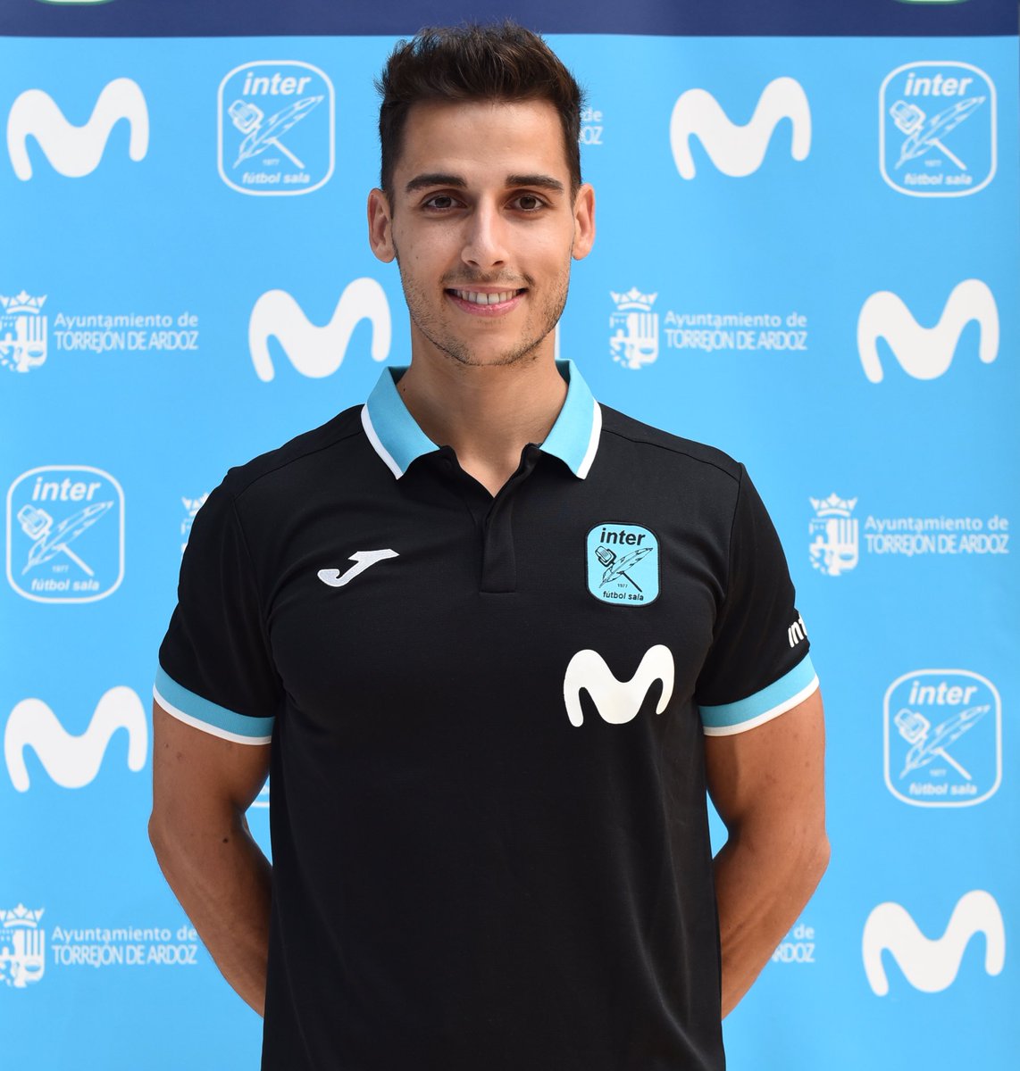 🦵¡Qué importante es la 𝑭𝒊𝒔𝒊𝒐𝒕𝒆𝒓𝒂𝒑𝒊𝒂 para el deporte y para la vida! 

🤩En #MovistarInterFS tenemos la suerte de contar con <a href="/joseprietofisio/">Jose A.Prieto Peña</a> y <a href="/Miguel_Neveu/">Miguel Neveu</a>, siempre cuidando de nuestra salud física. 

¡𝑭𝒆𝒍𝒊𝒛 #DiaMundialFisioterapia! 💙💚