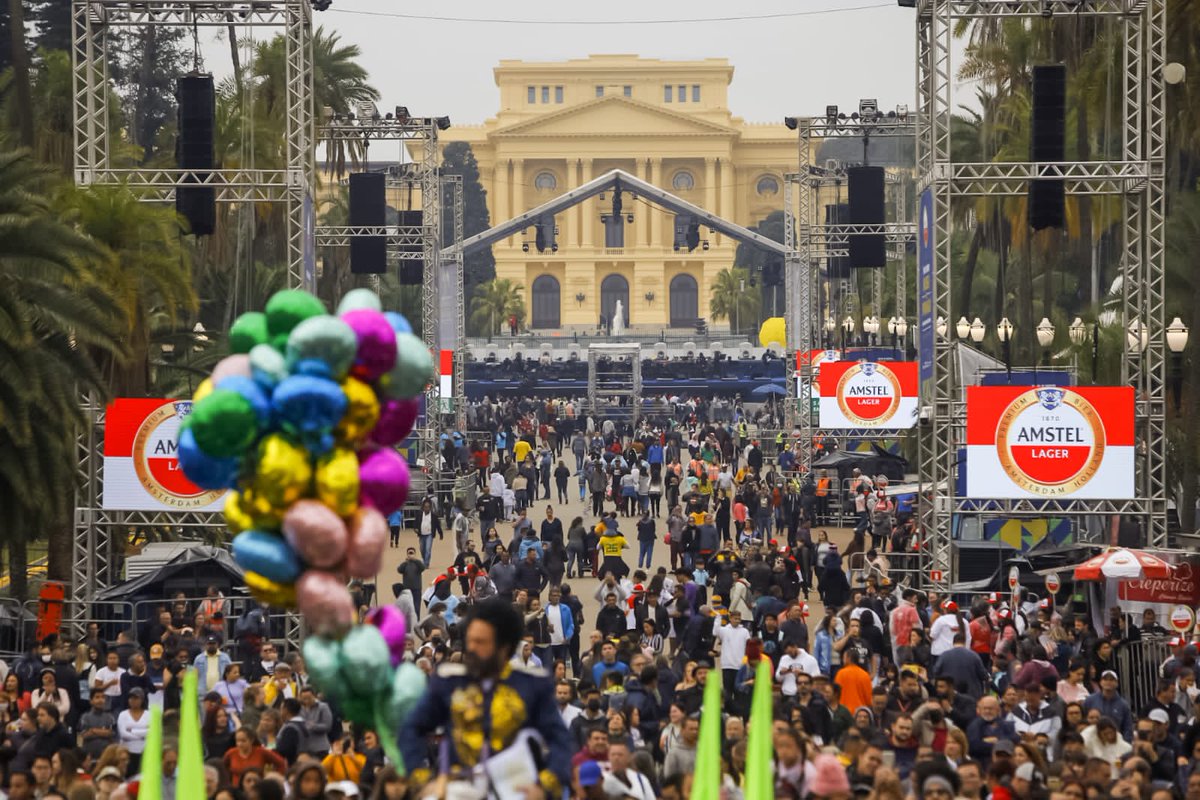 RedDoor_Ag's tweet photo. As comemorações do Bicentenário da Independência começaram ontem com shows e a reabertura do Museu do Ipiranga. E uma grande parceria fez tudo isso acontecer, com a SRCOM fazendo a direção artística do espetáculo e a Red Door com a criação dos bares da Amstel. #livemkt https://t.co/Rjhw2H16nk