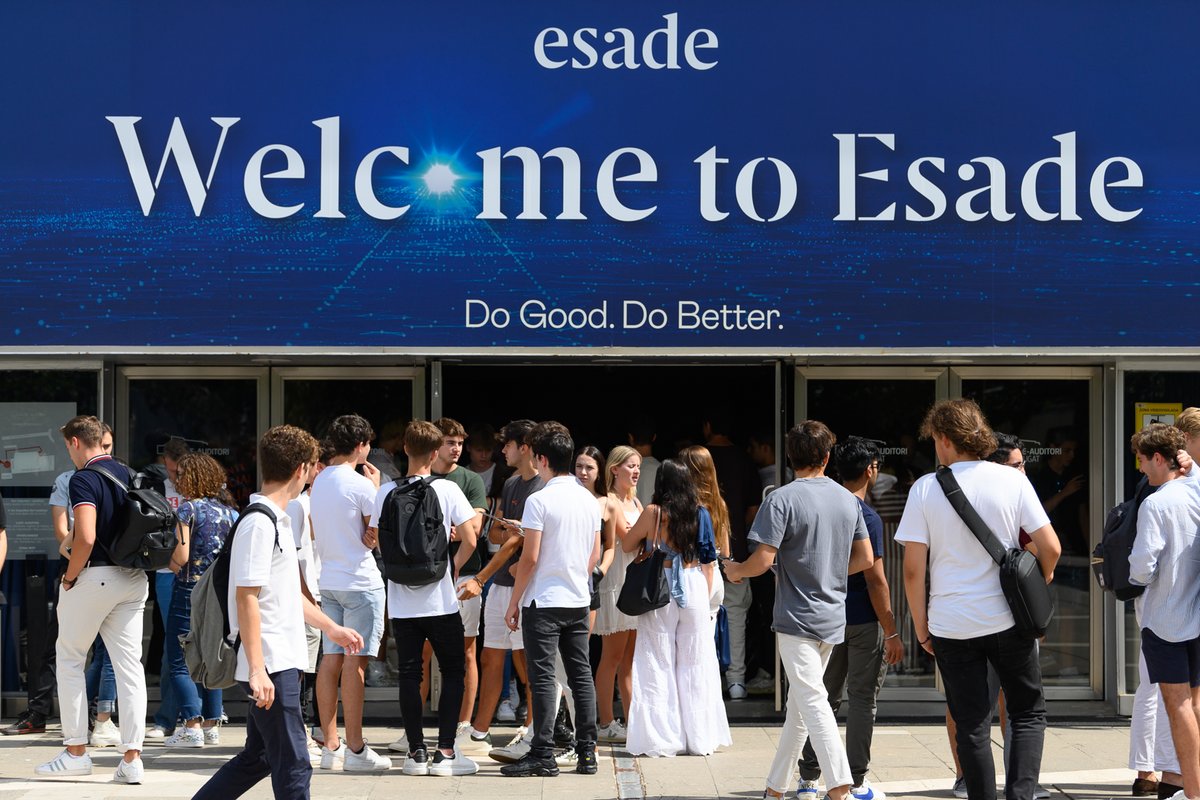 Esade's tweet photo. Yesterday we welcomed our new students for the Bachelor of Business Administration (#BBA), a new generation ready for their greatest journey!🚀 #YourGreatestJourney #WelcometoEsade #EsadeFamily🙌 https://t.co/ElIZYsOuZS