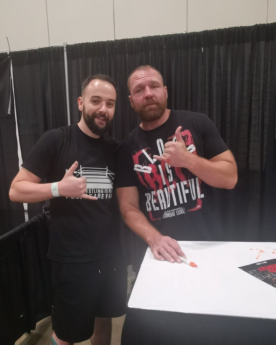 martincpryde's tweet photo. What a treat being in the company of Mr and Mrs Moxley @JonMoxley @ReneePaquette at the weekend!
#AEW #ALLOUT #AllOUT2022 https://t.co/dhEPUFkDgM