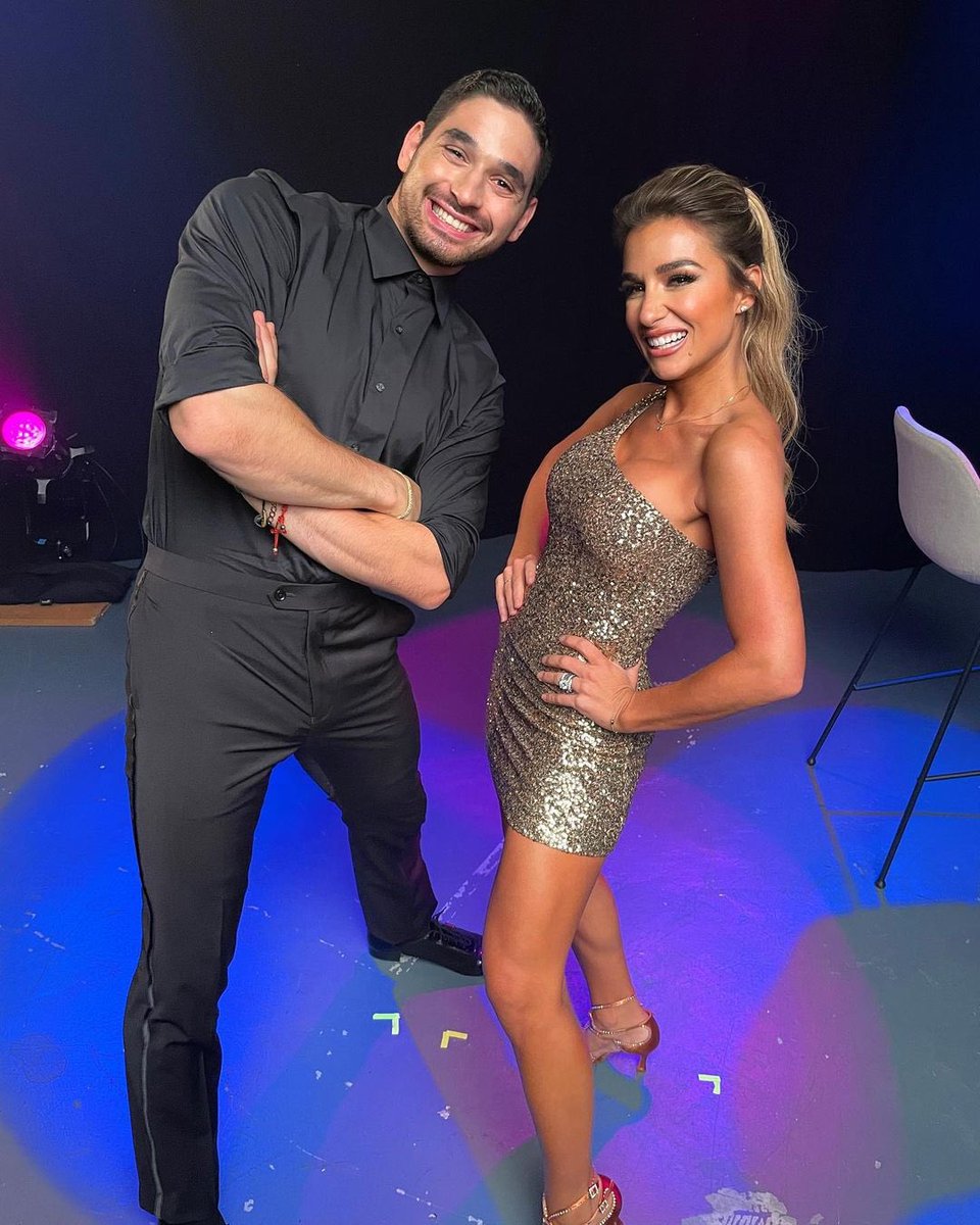 Jessie James Decker (@jessiejdecker) on Twitter photo Let’s do this!!! So excited to be part of <a href="/officialdwts/">Dancing with the Stars #DWTS</a> season 31 🙈💃🏼😆 ahhhh I can’t stop smiling!!!!!! Let’s do this!!! So excited to be part of <a href="/officialdwts/">Dancing with the Stars #DWTS</a> season 31 🙈💃🏼😆 ahhhh I can’t stop smiling!!!!!!