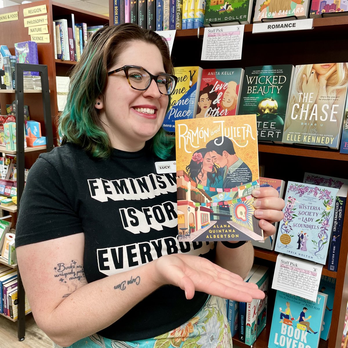 Join Lucy &amp; the #RomanceBookClub on 9/28 to discuss RAMÓN &amp; JULIETA (<a href="/BerkleyRomance/">berkleyromance</a>) by @alanaalbertson - a passionate &amp; delicious romance about the power of legacies, heritage, &amp; (of course) tacos! Learn more about this book &amp; discussion here: ow.ly/rwU250KEk02