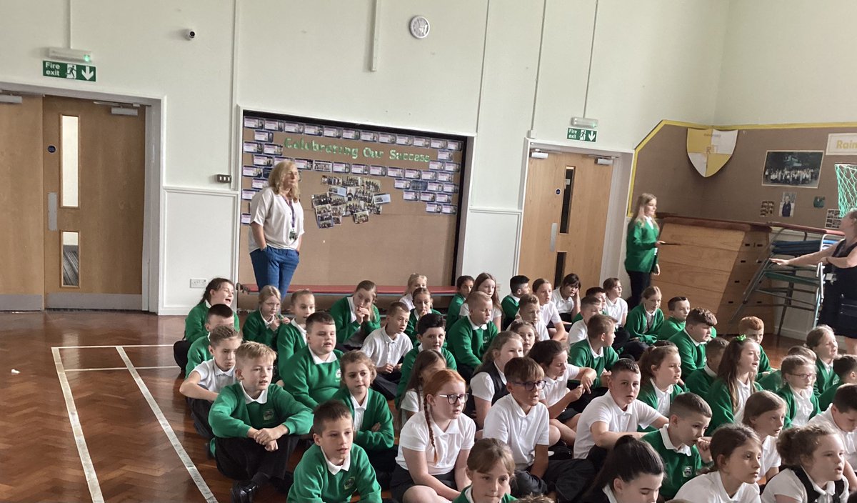 CaldiY5's tweet image. Year 5 are enjoying the first singing assembly of the academic year #discoveringwhatispossible @AETAcademies @Tees_Issues @CNicholson_Edu @CaldiPrimary @vianclark