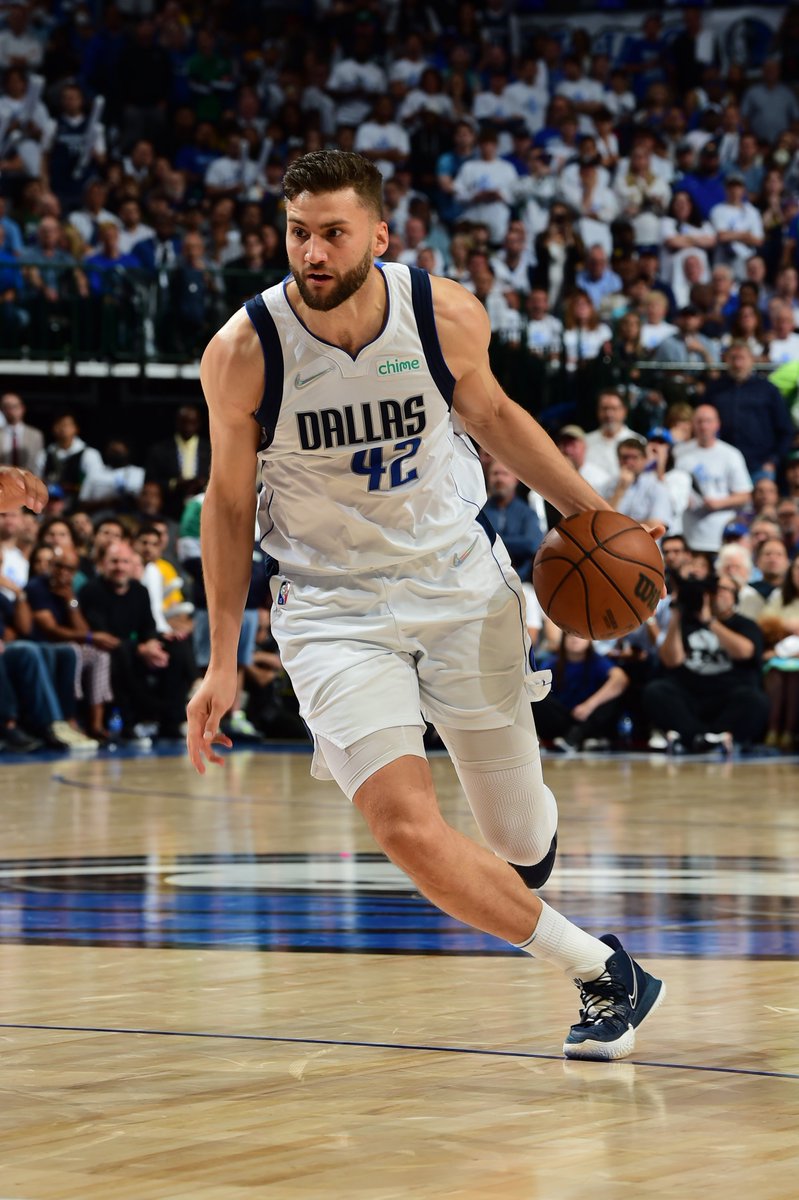 Maxi Kleber inking a three-year contract extension with Mavericks