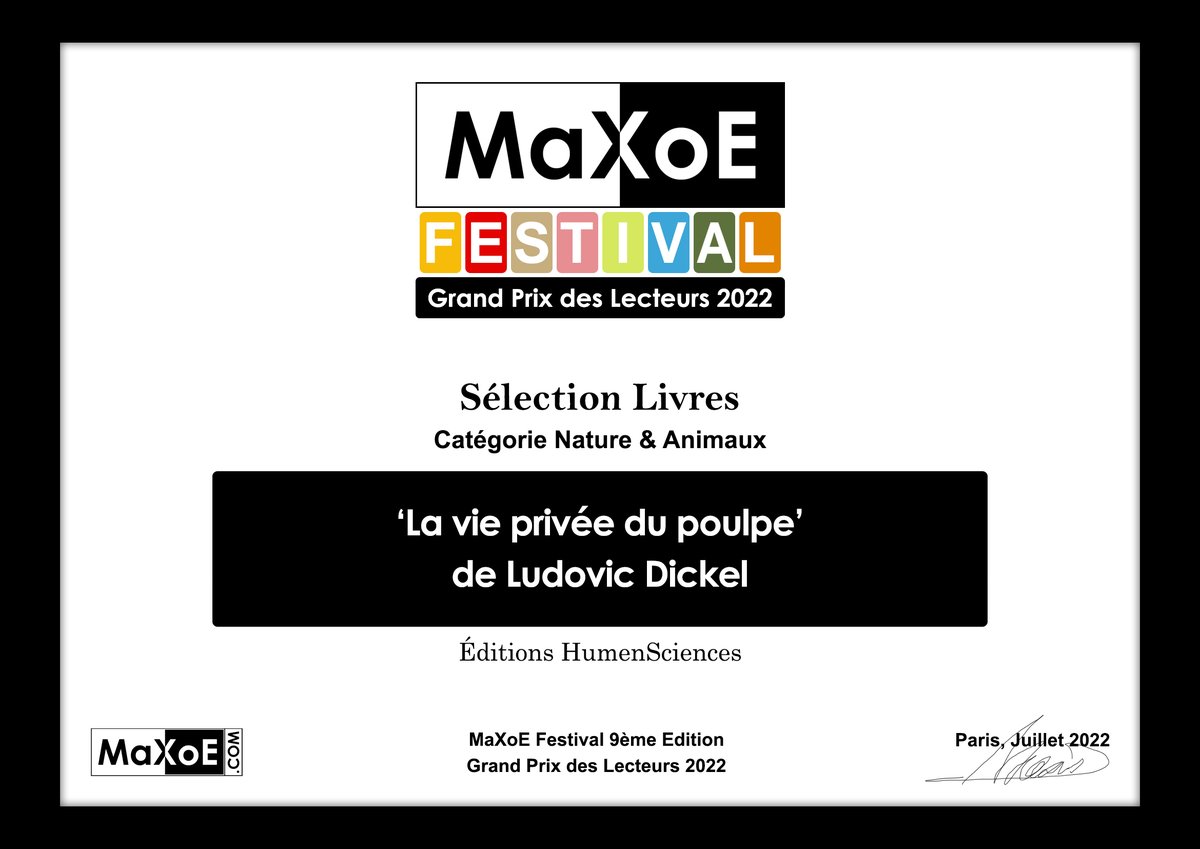 humensciences's tweet photo. PRIX 🏆 I Ludovic Dickel, professeur d’éthologie, a obtenu le Grand Prix des Lecteurs 2022 du 9ème @MaXoE Festival pour "La vie privée du poulpe". Félicitations ! 🐙 https://t.co/XyjTkCWg8V