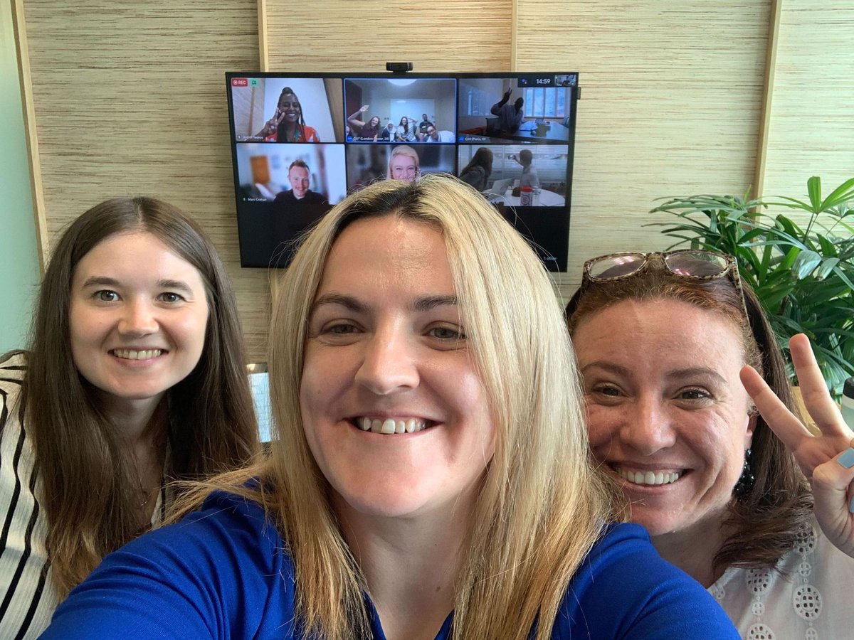 salesforcejobs's tweet photo. Hello from the Amsterdam office 👋 🇳🇱 This @salesforce_NL team met in office and gathered for some volunteer work in the Netherlands last month. 

Photo: @KlaudiaDrums https://t.co/EZNVlDLMcW