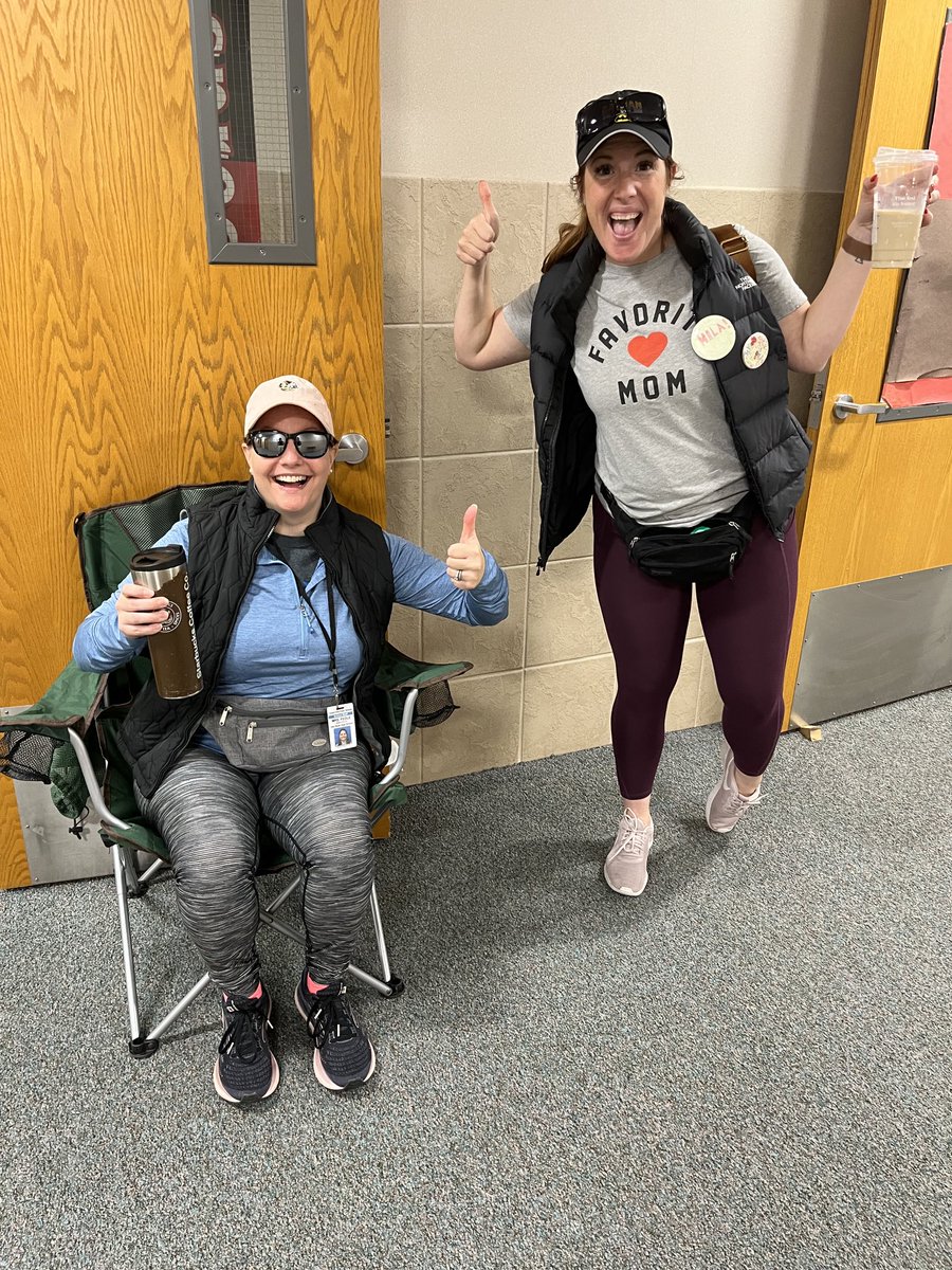 RrhsSrta's tweet photo. #hoco soccer moms represent. Who needs snacks and hydration?! #wegotthem @FrauFeole @RRHSactivities https://t.co/y3xoqn4X80