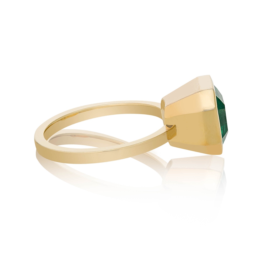 sylveralondon's tweet image. Excellence and elegance combine perfectly in our Illuminating Colombian Emerald Ring.⁠
⁠
Featuring a vivid green emerald with fantastic light reflection, set in 19K yellow gold this one-of-a-kind ring is the perfect symbol of enduring love.  ⁠
⁠
londonde.com/product/illumi…