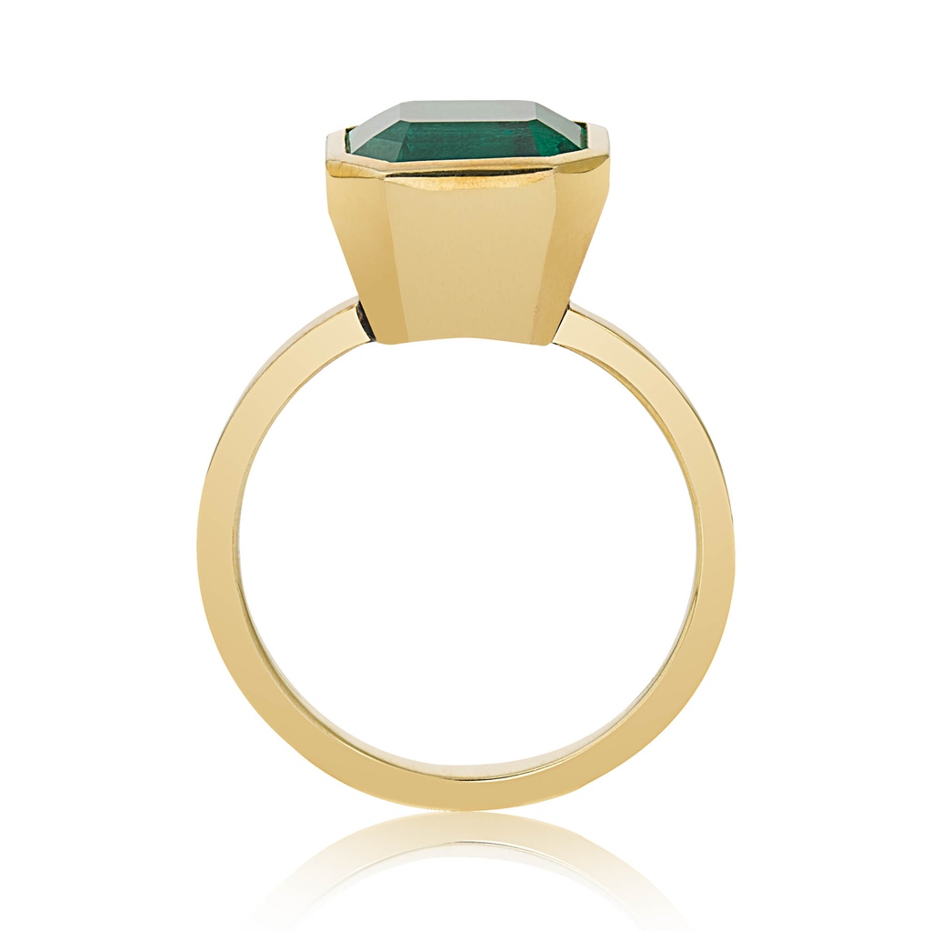sylveralondon's tweet image. Excellence and elegance combine perfectly in our Illuminating Colombian Emerald Ring.⁠
⁠
Featuring a vivid green emerald with fantastic light reflection, set in 19K yellow gold this one-of-a-kind ring is the perfect symbol of enduring love.  ⁠
⁠
londonde.com/product/illumi…
