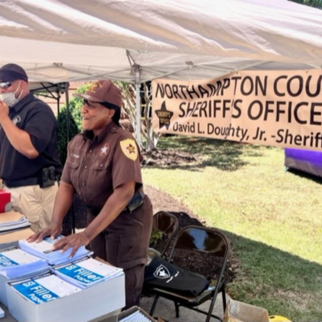 CCRosenwald's tweet photo. #CCRSRI had the opportunity to volunteer at a #BacktoSchool event sponsored by Sheriff David L. Doughty. #ThankYou Sheriff Doughty for the opportunity to #serve!

#CapeCharles #Community https://t.co/xnnQjW9ElH