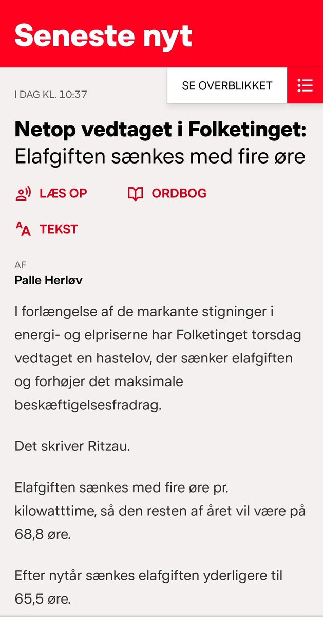 DenKorteKirsten's tweet photo. Hvad skal vi dog efterhånden med de idioter på borgen? 4 øre!? Efter nytår 7, men forbrugstariffen stiger så med 3,9 øre. En almindelig familie med et forbrug på 4000 kwt/år sparer således 10,3 kr om måneden. De kunne jo ligeså godt skide Hr. &amp; Fru. Hakkebøf lige i munden. https://t.co/9q1FPue2tv