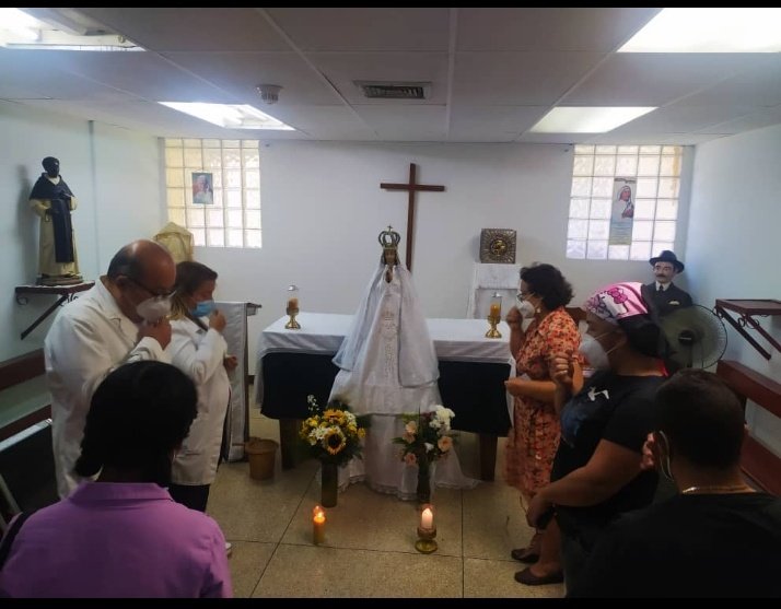 HospiRazettiBna's tweet photo. #UnaOracionPorMili Unidos en oración el día hoy #8Sep por la Salud de nuestra amiga Mili la gran familia #HULRBna en el día de la Patrona de Oriente @luismarcanos https://t.co/PDKlMo5axC