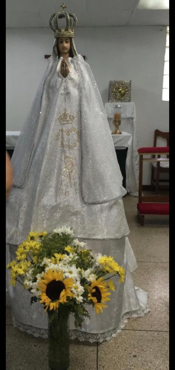 HospiRazettiBna's tweet photo. #UnaOracionPorMili Unidos en oración el día hoy #8Sep por la Salud de nuestra amiga Mili la gran familia #HULRBna en el día de la Patrona de Oriente @luismarcanos https://t.co/PDKlMo5axC