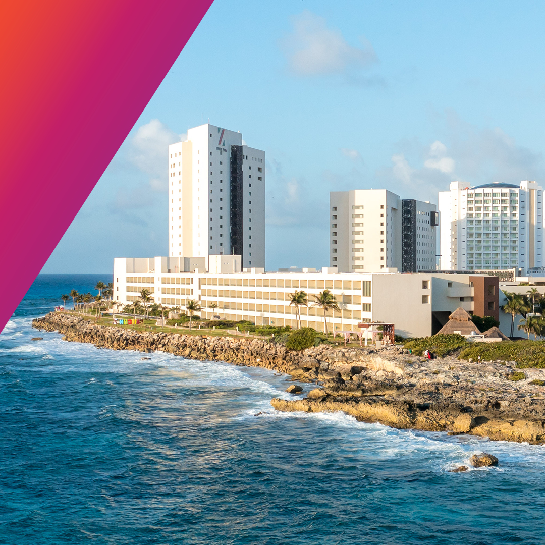 Once we are here, there’s no reason to leave. 
.
Una vez que estamos aquí, no hay razón para irnos. 
.
#HyattZivaCancun