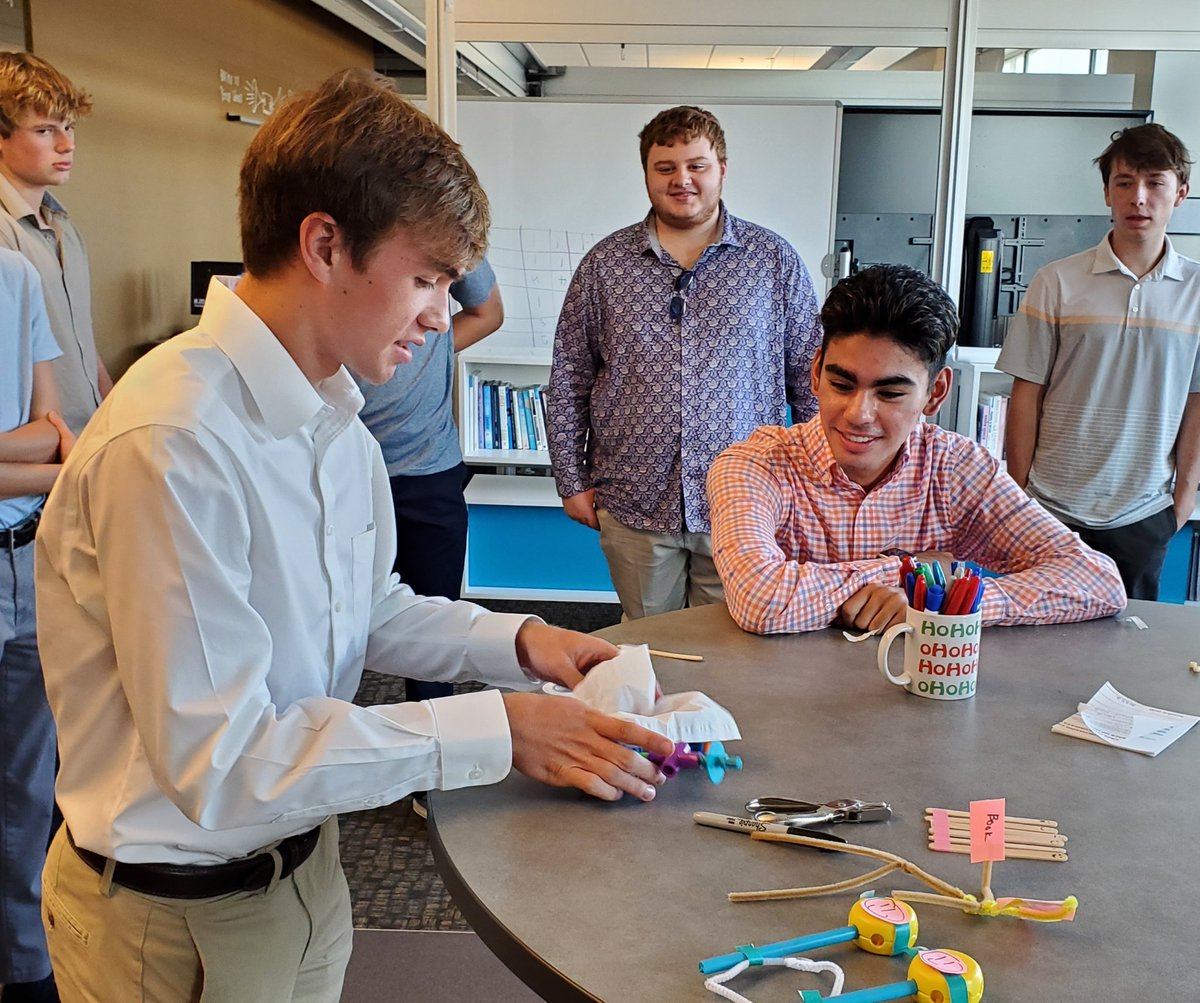 Great morning with the <a href="/CapsGB/">CAPS Global Business</a>  students, creating works of art based on personal motivators identified with the help of <a href="/IndigoEdCo/">Indigo Impact Initiative</a>!!! #Purpose @BVCAPS <a href="/NetworkCAPS/">CAPS Network</a> <a href="/JanetGraham317/">Janet Graham</a>