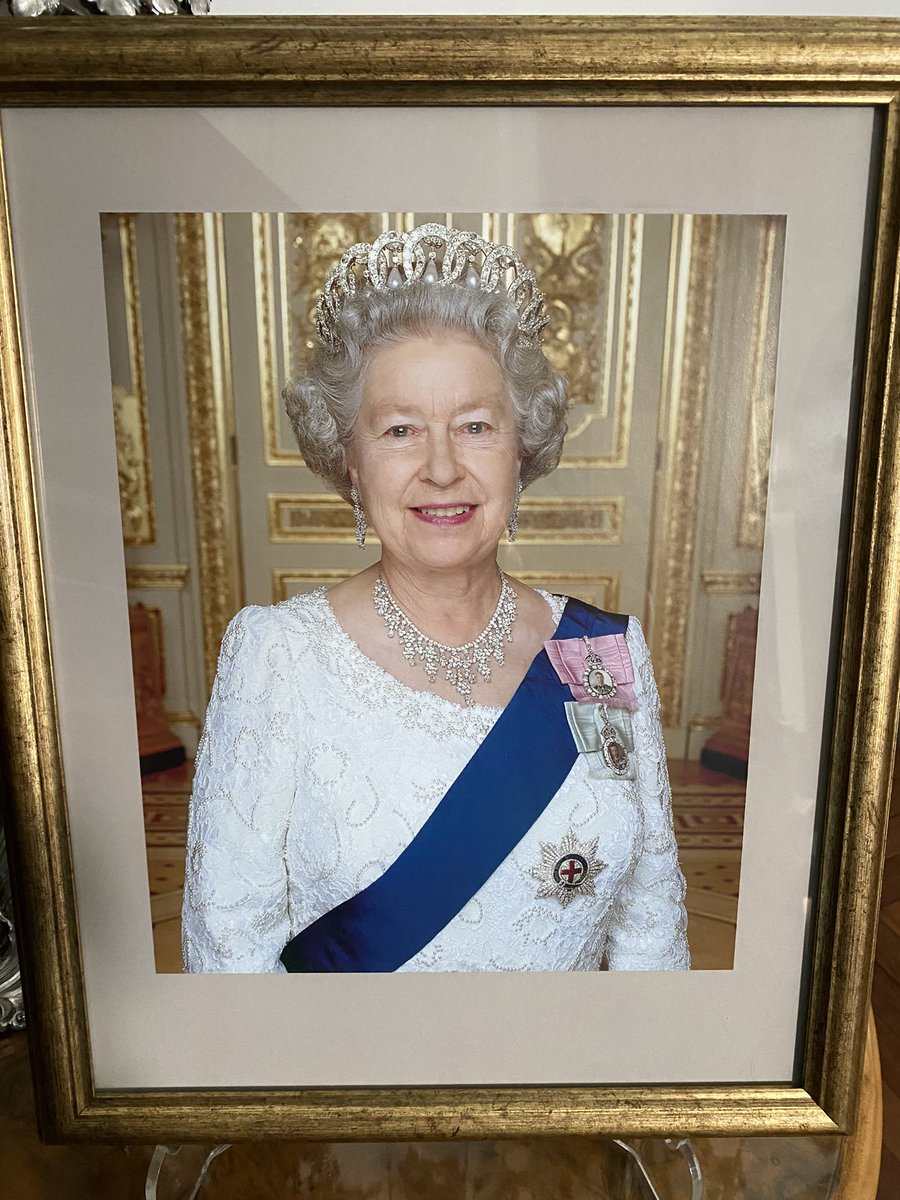 TheSotonMayor's tweet photo. Her Majesty the Queen. #800thMayor https://t.co/m2qaBhRGYv