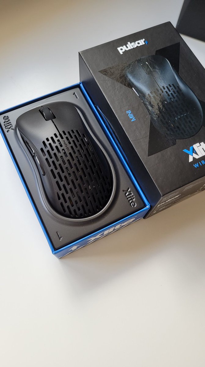 kenanAPEX's tweet photo. fresh @PulsarGears xlite v2 mini, 55g feels yummyyyy
time to game 🍴 https://t.co/dieYi4NPF3