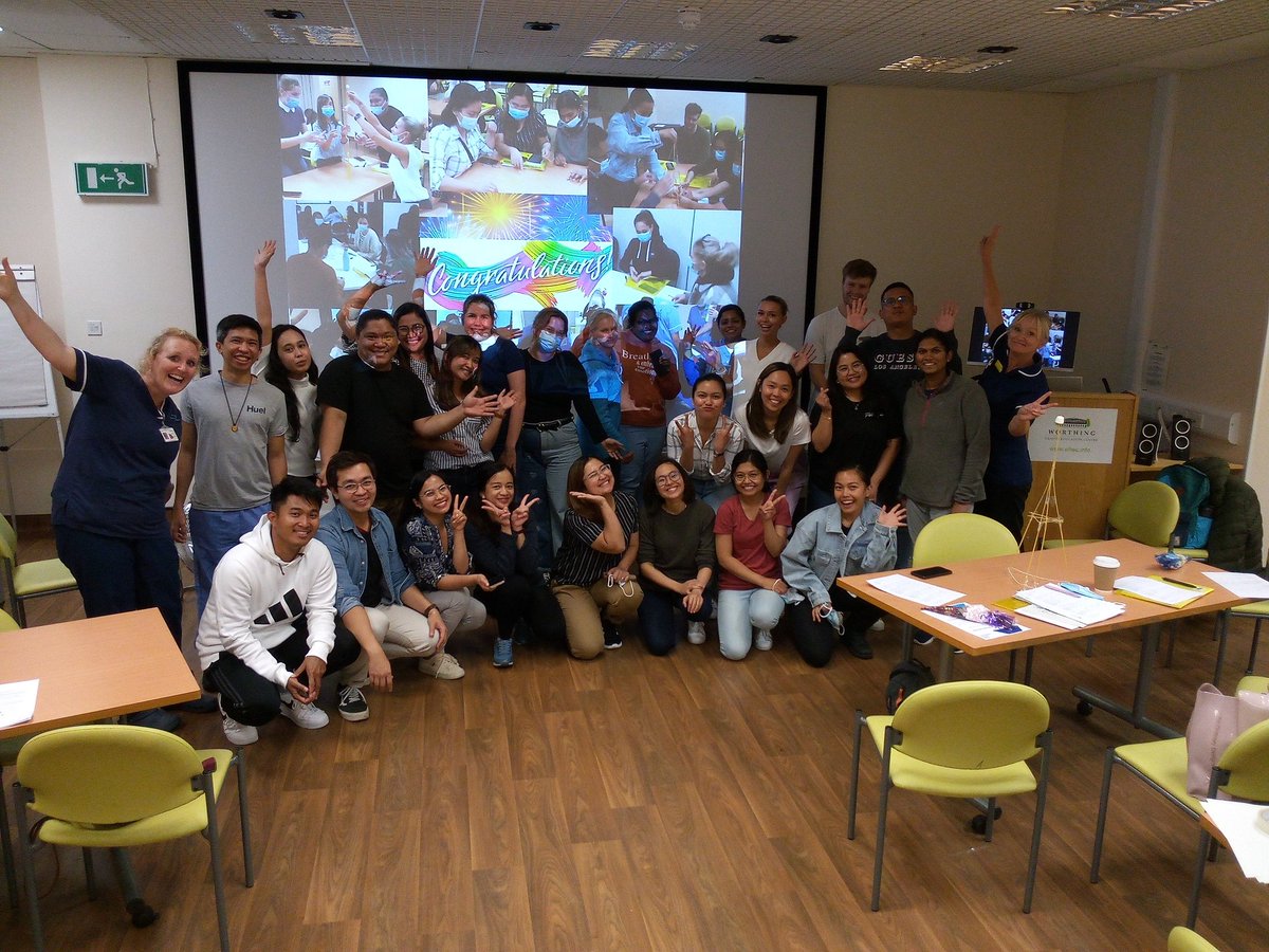 PDPreceptorship's tweet photo. Feeling so inspired by the second group of #preceptees who have completed their first year @UHSussex. Great hearing about the impact their preceptors have had on their journey. Thank you @preceptormel for giving out the certificates ☺️ https://t.co/HhuHQ2ddbc
