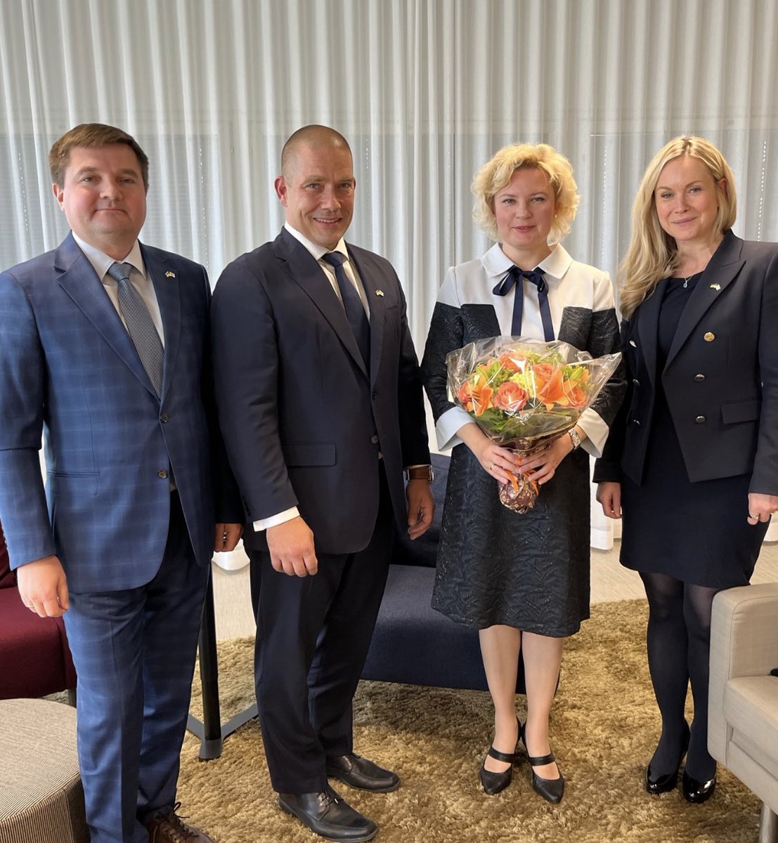 We at <a href="/Postigroup/">Posti</a> have had the opportunity to help and have channeled many kinds of support to #Ukraine. It has been our great privlidge and we will continue our support. Thank you Ambassador <a href="/OlgaDibrova1/">Olga Dibrova 🌻</a> for our meeting and good discussions today 💛💙🌻