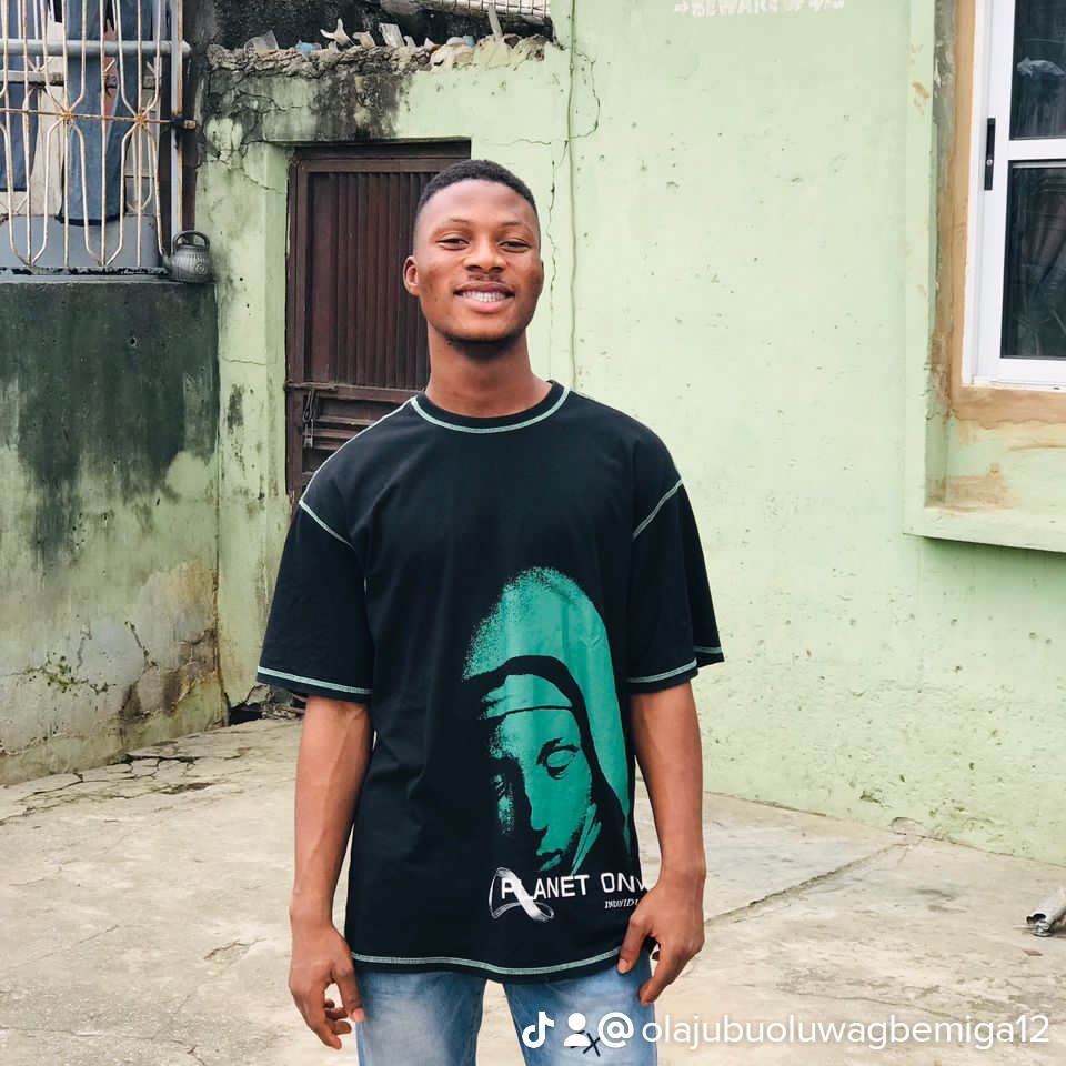 OlajubuBenjamin's tweet photo. #NewProfilePic https://t.co/jXDCNBi5ET