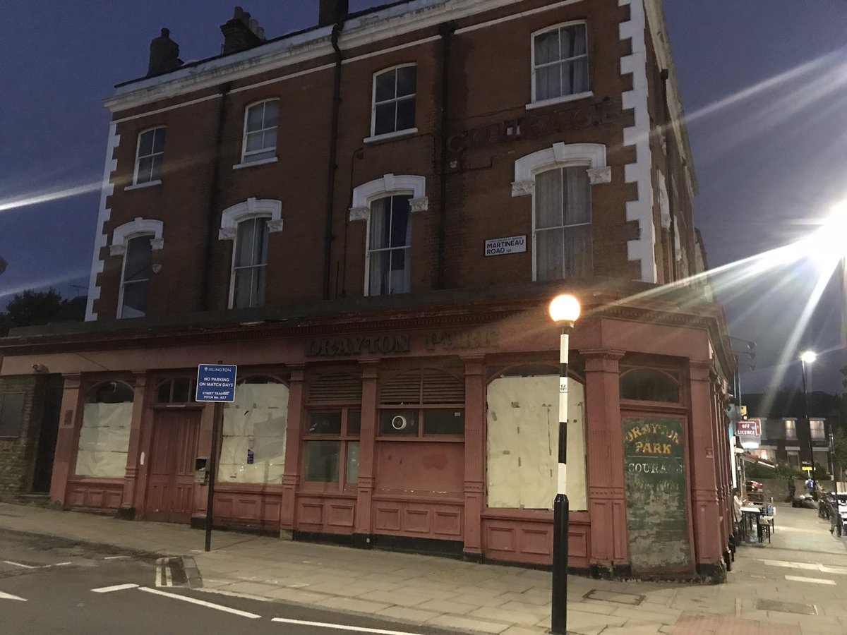 PubsSaving's tweet image. The Drayton Park pub in Highbury is still closed and boarded up. Heard it closed in lockdown and hasn’t reopened since. #closedpubs #arsenal