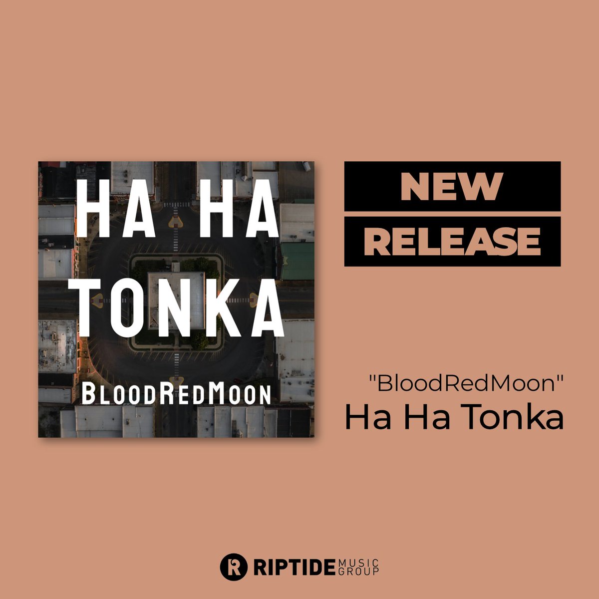 Riptide Music Group (@riptidemusicgrp) on Twitter photo Keep an eye to the sky, "BloodRedMoon" by <a href="/hahatonka/">Ha Ha Tonka</a> is out now!
Give it a listen here: hahatonka.lnk.to/BloodRedMoon Keep an eye to the sky, "BloodRedMoon" by <a href="/hahatonka/">Ha Ha Tonka</a> is out now!
Give it a listen here: hahatonka.lnk.to/BloodRedMoon
