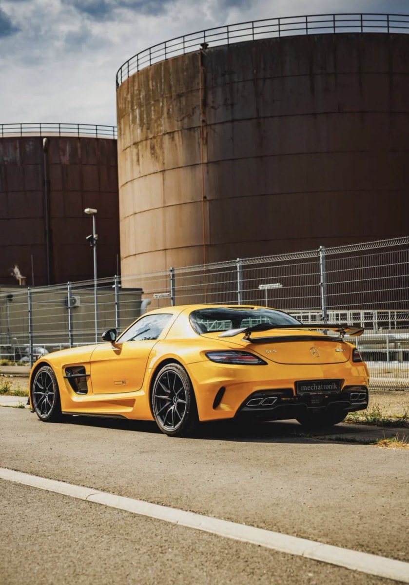 F1Mike28's tweet photo. SLS AMG Black Series "The Ultimate SLS".

@MercedesAMG One man, one engine. https://t.co/wUKpGo9lLd
