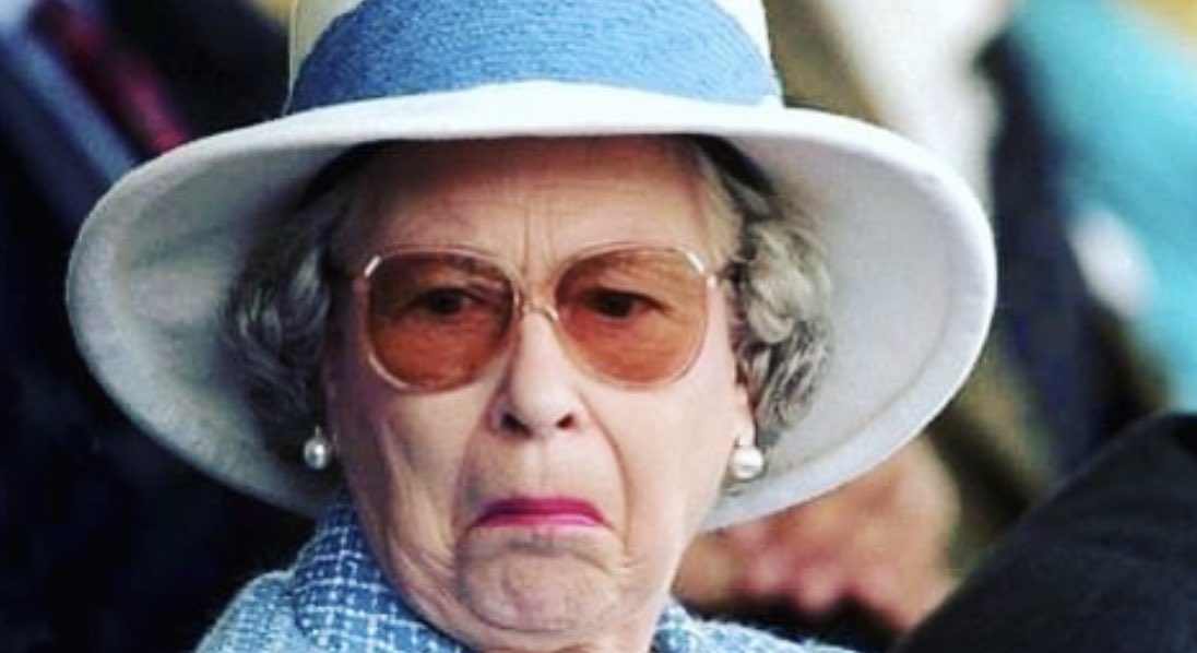 maxkava's tweet photo. E comunque ci piace ricordarla con questa #kavaface #QueenElizabeth edition https://t.co/qKqERHRSBm