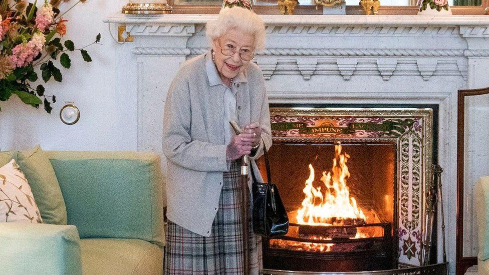 BHRUT Chaplains (@bhrutchaplains) on Twitter photo Our thoughts & prayers are with Her Majesty & her family at this very difficult time. <a href="/BHRUT_NHS/">BHRUT NHS π₯</a> <a href="/BHRUT_EDI/">BHRUT Equality, Diversity & Inclusion Team</a> @matthewtrainer <a href="/Jacqui_Smith1/">Jacqui Smith</a> <a href="/ClarabelleBail1/">Clare Bailey</a> <a href="/EOLCbhrut1/">EOLC@bhrut</a> Our thoughts & prayers are with Her Majesty & her family at this very difficult time. <a href="/BHRUT_NHS/">BHRUT NHS π₯</a> <a href="/BHRUT_EDI/">BHRUT Equality, Diversity & Inclusion Team</a> @matthewtrainer <a href="/Jacqui_Smith1/">Jacqui Smith</a> <a href="/ClarabelleBail1/">Clare Bailey</a> <a href="/EOLCbhrut1/">EOLC@bhrut</a>