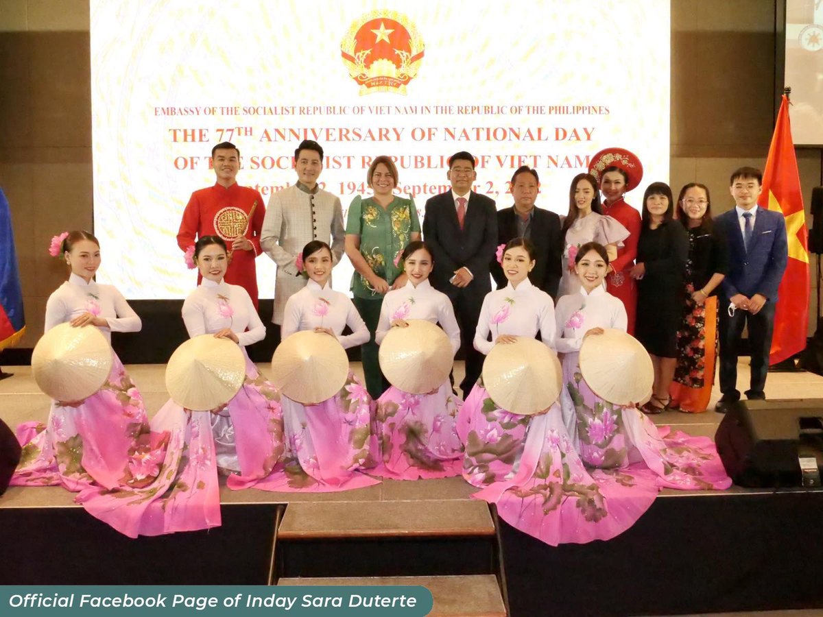 indaysara's tweet photo. Naimbitahan tayo ngayong gabi ni Vietnamese Ambassador Hoang Huy Chung sa kanilang pagdiriwang ng ika-77th National Day of the Socialist Republic of Vietnam. 

Ikinagagalak natin na marinig mula kay Ambassador Chung ang planong pagpapatuloy ang ating bilateral relations. https://t.co/EHCGpx4n0I