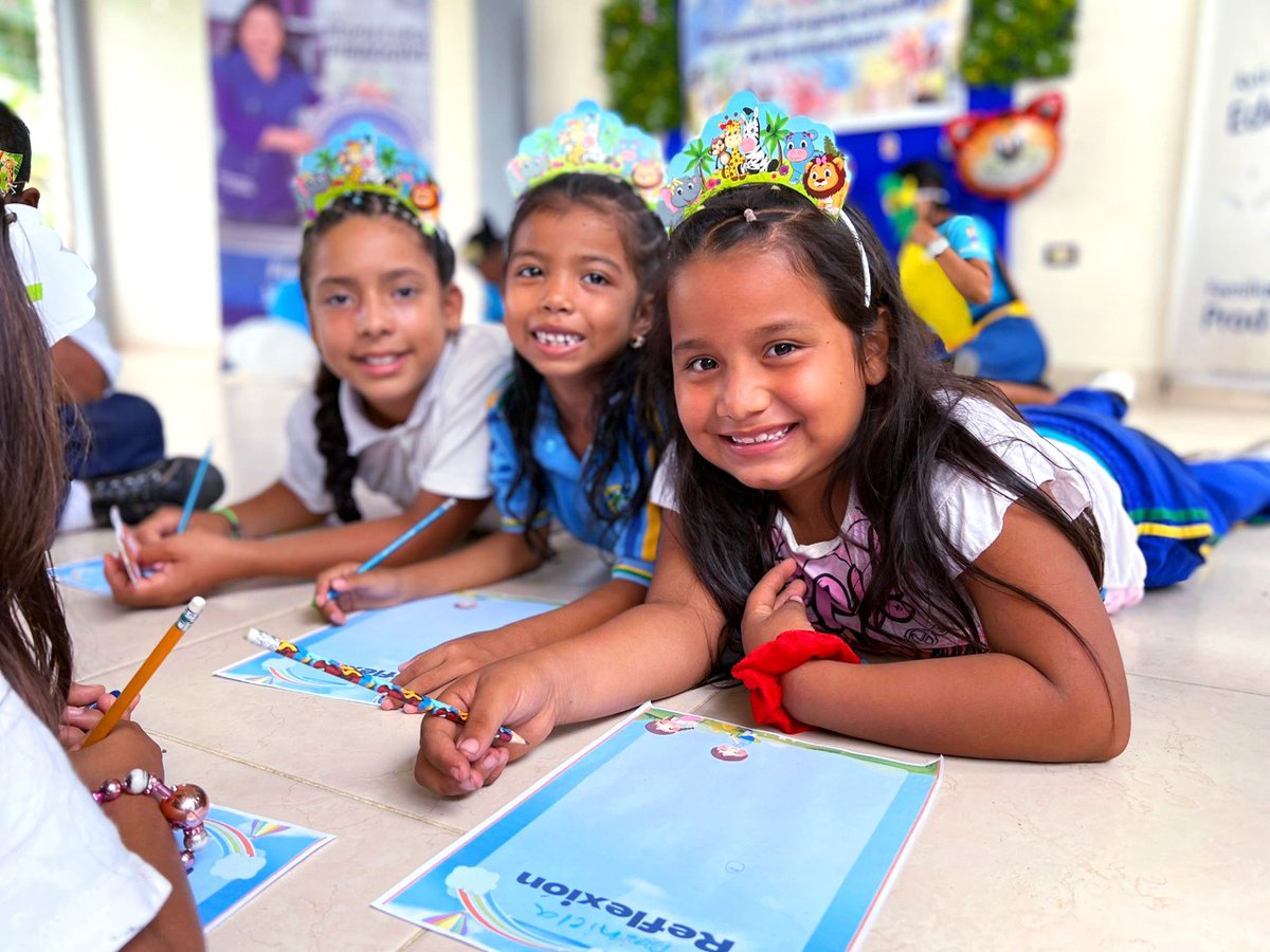 FIMLM's tweet photo. 🇨🇴Los estudiantes de la Institución Educativa Puerto César en Turbo • Antioquia, disfrutaron un #EncuentroVivencial lleno de herramientas para fortalecer sus habilidades, aprendizajes y valores.👫🏻 Ver más👉https://t.co/7783UFHLby https://t.co/MohnbXQmjP