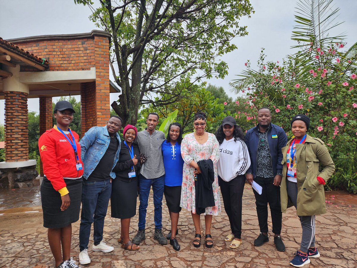 JaneNtunde's tweet photo. We can not always build the future for our youth, but we can built our youth for the future - Franklin D. Roosevelt 
@eagles_center @CorpsAfricaRda
#Mentoring
#Counselling https://t.co/5InLEQPWX5