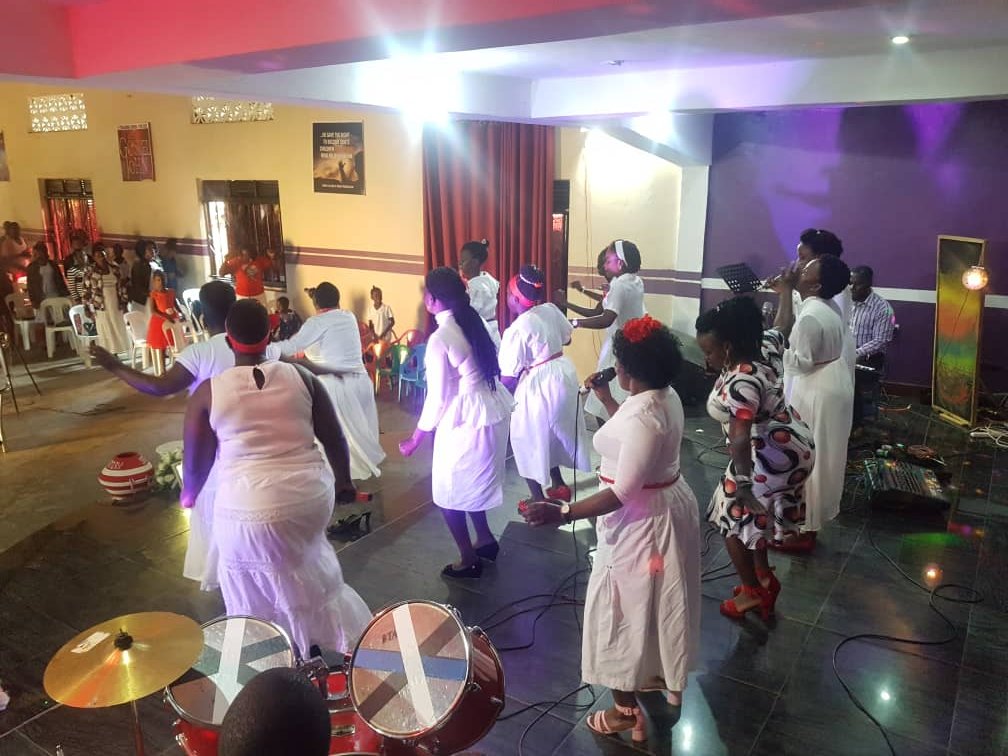 wayofsalvn's tweet photo. On Sunday 4th September 2022, it was the Women's Sunday and we were immensely blessed.
📌 Watch the amazing ministry that transpired
https://t.co/pKMdn6ovit
#WomensSunday on theme: #WomenOfWisdom
#WayOfSalvationChurch_Masaka https://t.co/RKWzlZpLjw