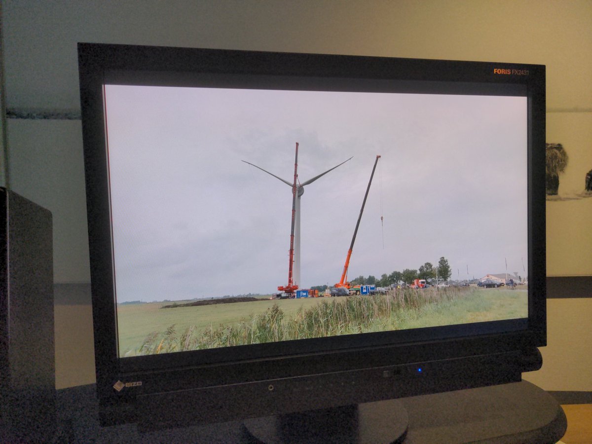 fandykjes's tweet photo. Jûn fansels yn #FryslanHjoed @ReduzumCom  in moaie repo oer de doarpsmûne. #minskipsin #duorsum @dorpsmolenredu https://t.co/s1q3UM7MZj