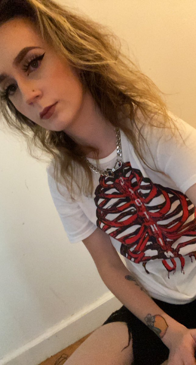 LiaxAlexandra's tweet photo. Touch me with the lights off and my chains on 
          ⛓#corpsetwtselfieday⛓
    @CORPSE @Corpse_Husband https://t.co/vwvEM3yQYQ
