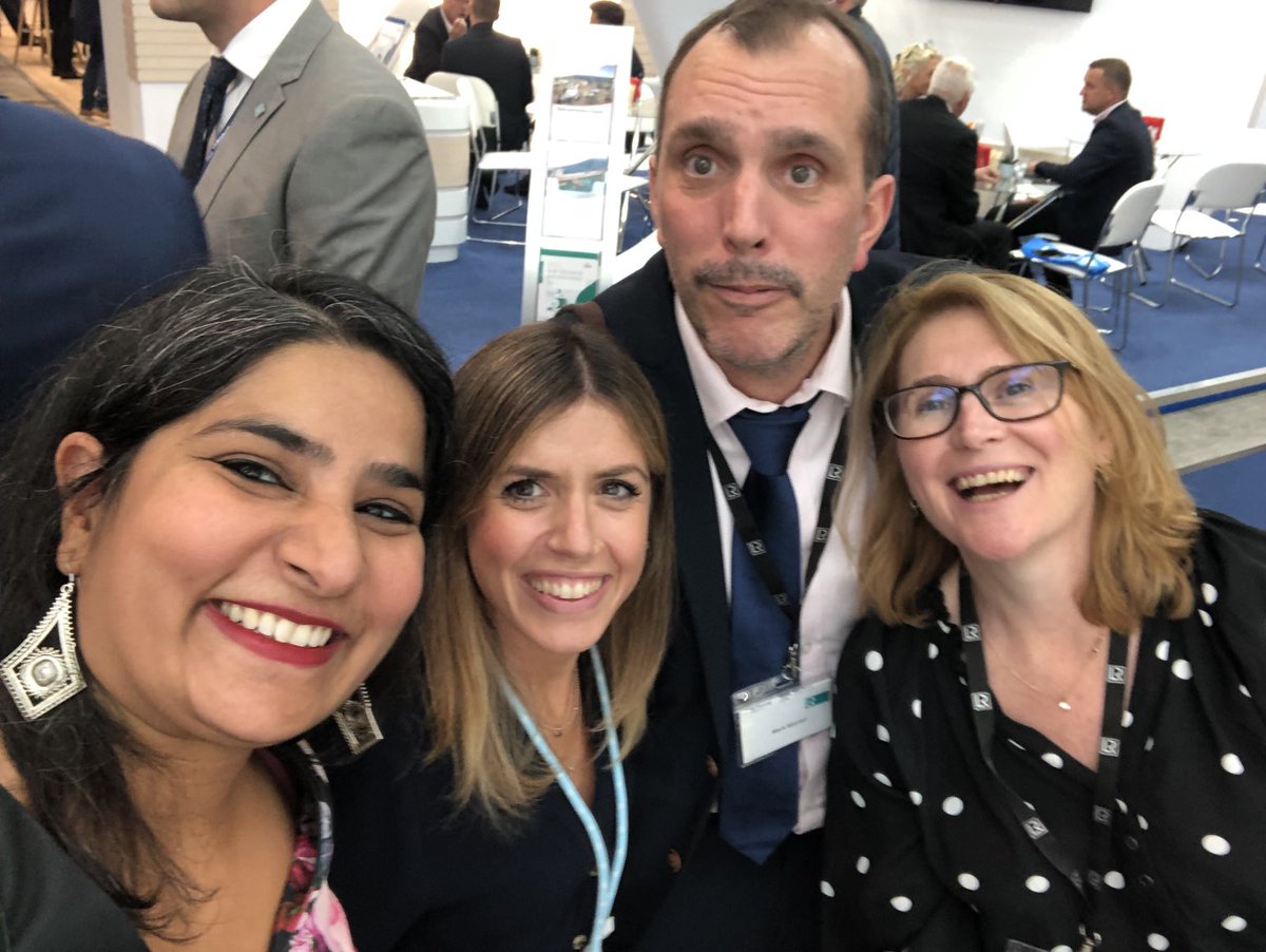 NicGoodmaritime's tweet photo. It’s ⁦@NadkarniNamrata⁩’s birthday, perfectly coinciding with #smm2022. Hanging out with ⁦@CoolHuntingNews⁩ ⁦@shiptech⁩ and many others #maritime https://t.co/TQeBJi0xy9