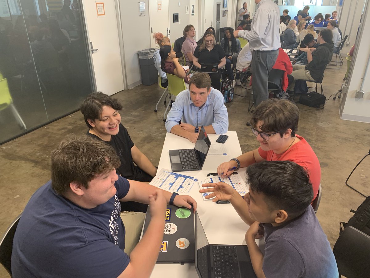 MrJimDavid's tweet photo. @STEMcha students rocking it out at the @GoBlueSkyTN Game Design challenge. https://t.co/AKE24FwzXq