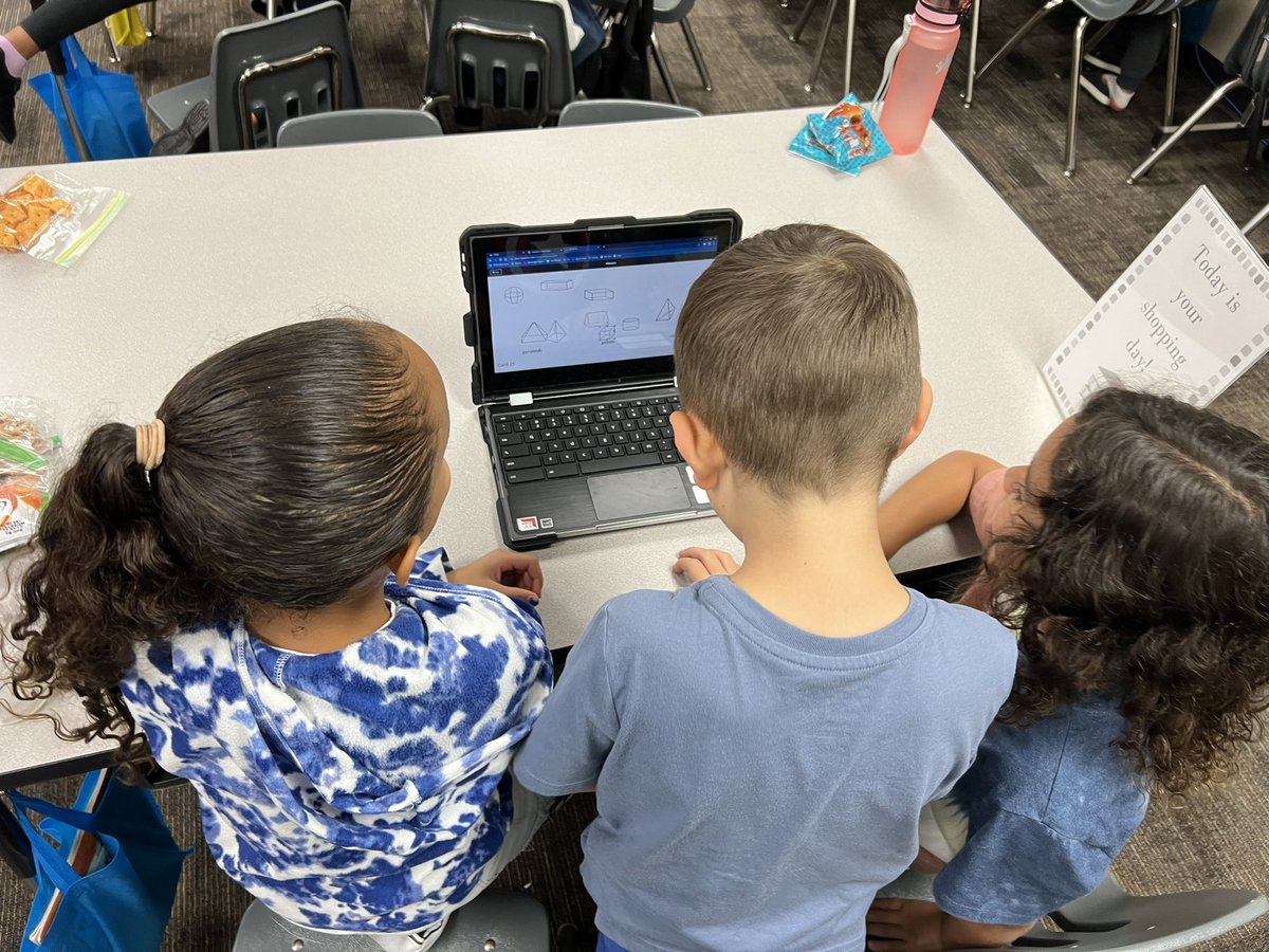 fab_in_fourth's tweet photo. My second graders had their first experience with #Classflow today as they sorted 3-D shapes by their attributes. @CyFairISD @cfisdmath @LamkinLeopards https://t.co/eAUX1RoDdP