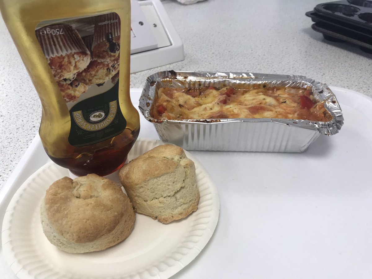 ForAcadHE's tweet image. Cooking for Students !!! Oven baked pasta and scones! If the ovens on you need a scone🤣🤣