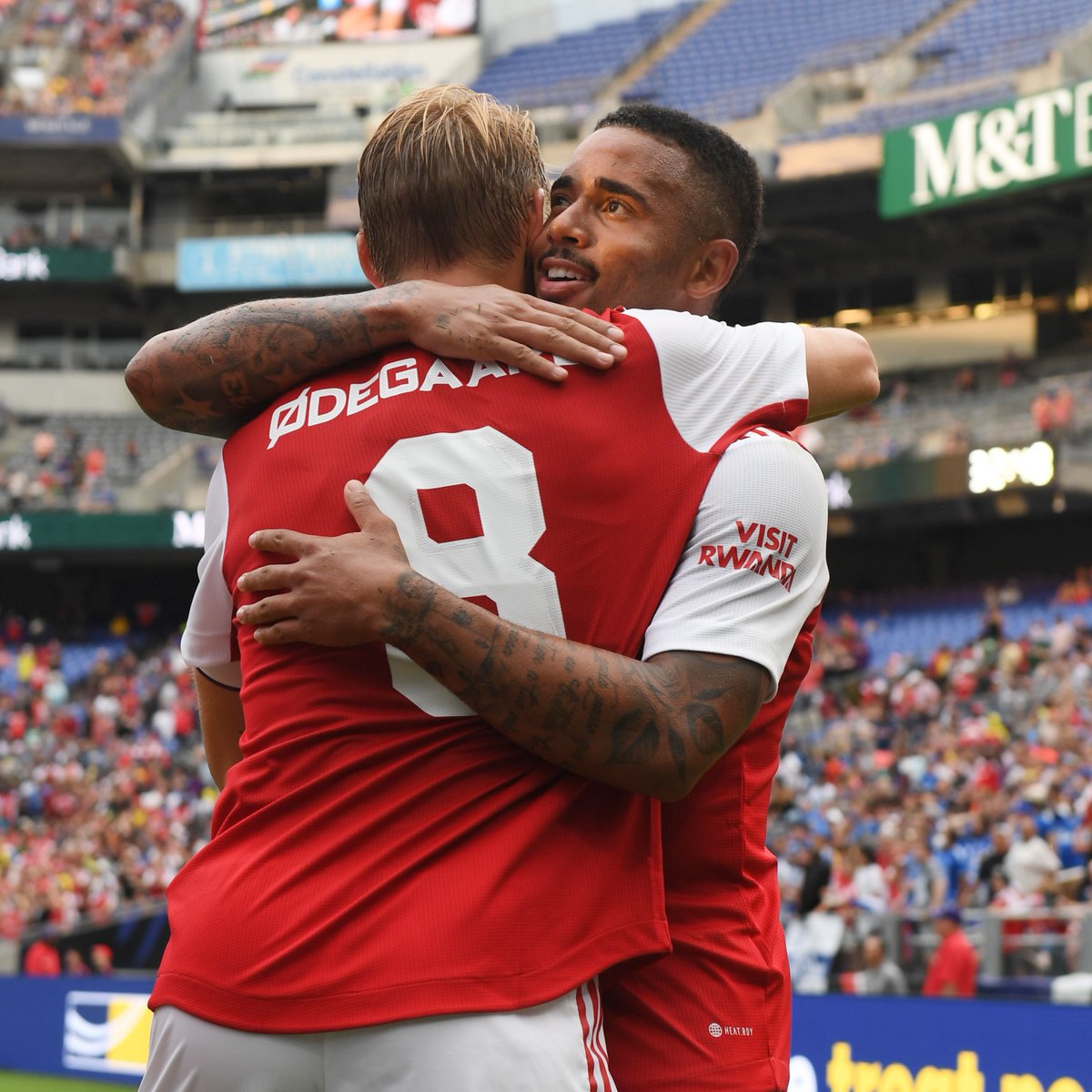 Arsenal's tweet photo. ✅ Martin Odegaard
✅ @GabrielJesus9 

Congratulations to Martin and Gabby - the pair have been nominated for August's @PremierLeague Player of the Month award 🏆

Vote here 👇