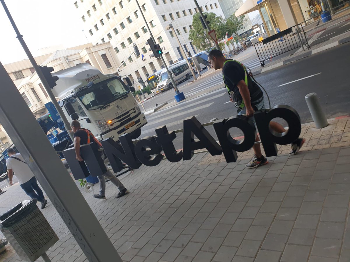 NetAppCloudData's tweet image. We’re cloud pioneers, but our sign at TLV is new.
Migdal Shalom has never looked so stunning! 😊

#LifeAtNetApp #cloud