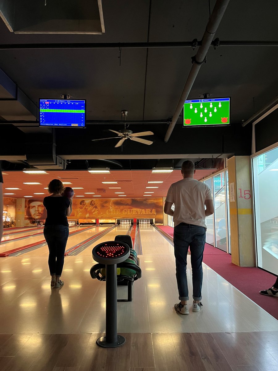 Netz16_GmbH's tweet photo. Bootcamp Bowling Abend 🎳
Wir hatten einen schönen Abend mit
Bowling, Pizza &amp; Pasta! 🍝🍕 https://t.co/rMyGKmR3p2