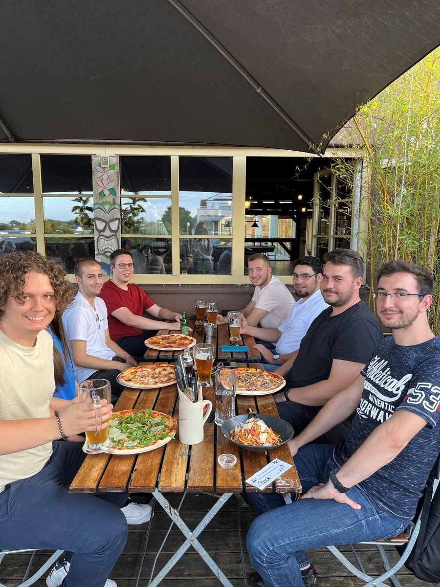 Netz16_GmbH's tweet photo. Bootcamp Bowling Abend 🎳
Wir hatten einen schönen Abend mit
Bowling, Pizza &amp; Pasta! 🍝🍕 https://t.co/rMyGKmR3p2