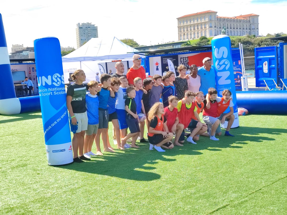 #unss est au village de #france2023 avec le collège Ruissatel <a href="/AixUnss/">Unss Aix-Marseille</a> <a href="/AcAixMarseille/">Acad. Aix-Marseille</a>