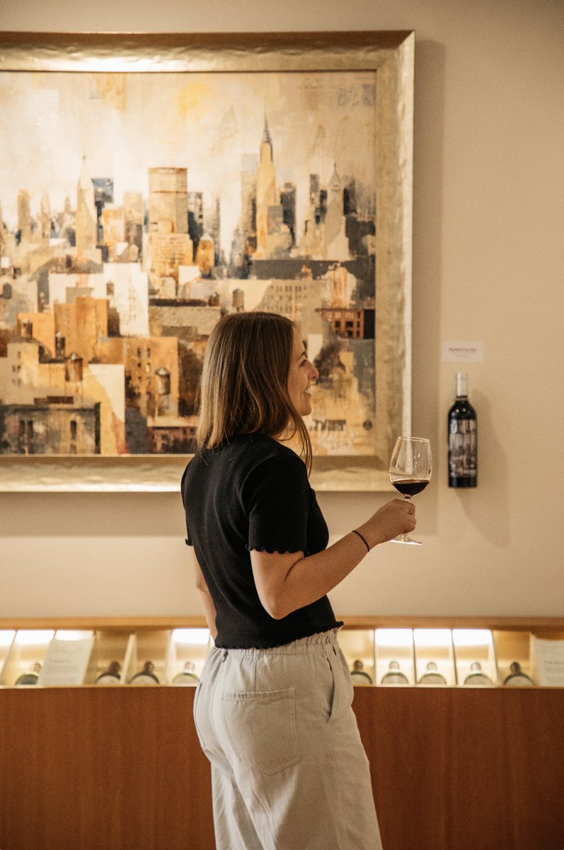 ✈🍇 A los viajeros amantes del vino cada vez les gusta viajar durante más tiempo e invertir más dinero durante sus viajes. Así es el perfil del enoturista español según el último informe de #ACEVIN

#Vino #enoturismo #viajar

jeanleon.com/cual-es-el-per…