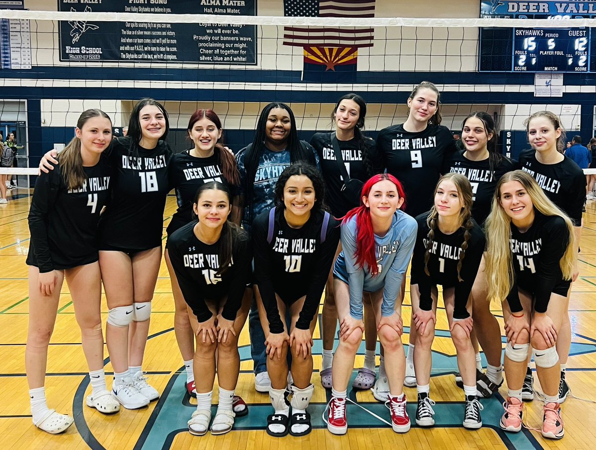 JackieW62849633's tweet photo. Big Win Alert!!! Your Deer Valley Varsity Girls Volleyball Team beat the Flagstaff Eagles in a long 5 set battle!!! The Skyhawks are at home tonight against the Greenway Demons at 6pm!!! https://t.co/F6RSgrNbcs