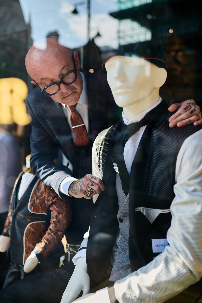 ifucareshare's tweet photo. Have you spotted our friends at @master_debonair going #InsideOut this year?
#AskMeWhy
#SuicideAwareness #SuicidePrevention #ifucareshare #NorthEastCharity #MentalHealth #MentalHealthAwareness #GoInsideOut2022 https://t.co/5rbKx7U4IK