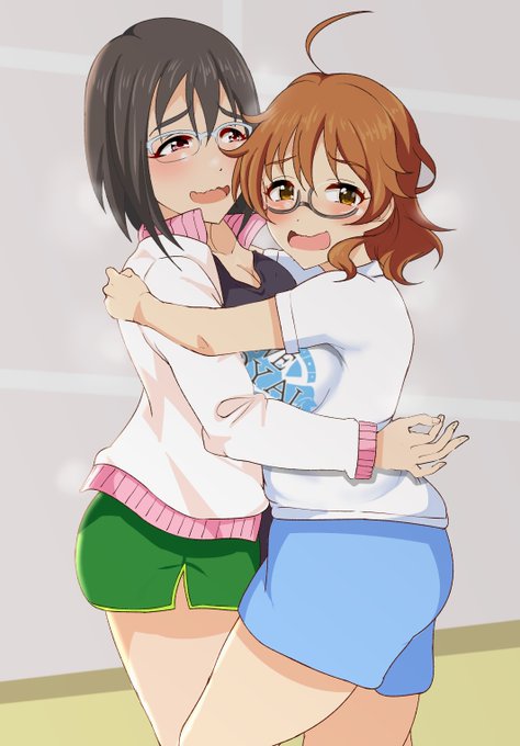 Skebで描かせて頂きました
比奈コスの子と春菜コスの子が撮影者に頼まれて濃厚なハグをする…と言うシチュです
ありがとうございました!! 