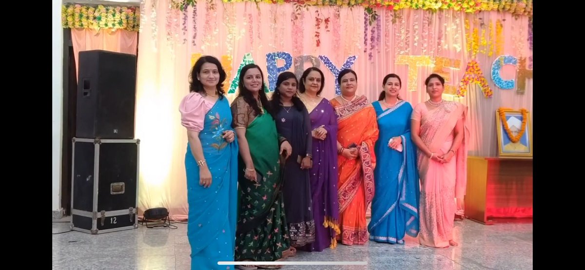 asmcbasti's tweet photo. Teacher's day celebration at @asmcbasti @MeUPGovt #UPDGME https://t.co/aPyO8rDn2c